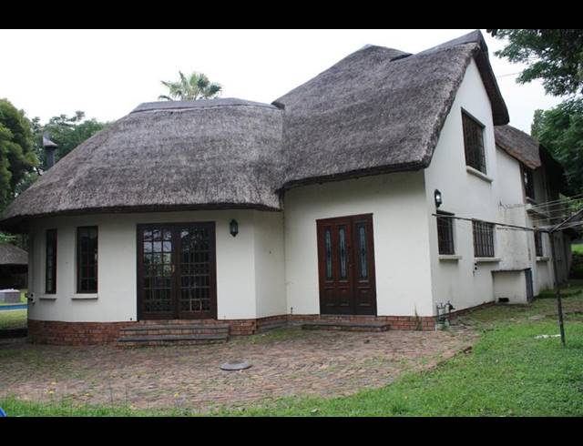 5 BEDROOM HOUSE FOR SALE IN BUCCLEUCH